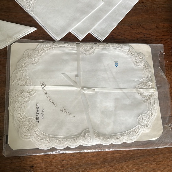 Belgian linen lace placemats and napkins - Picture 6 of 8